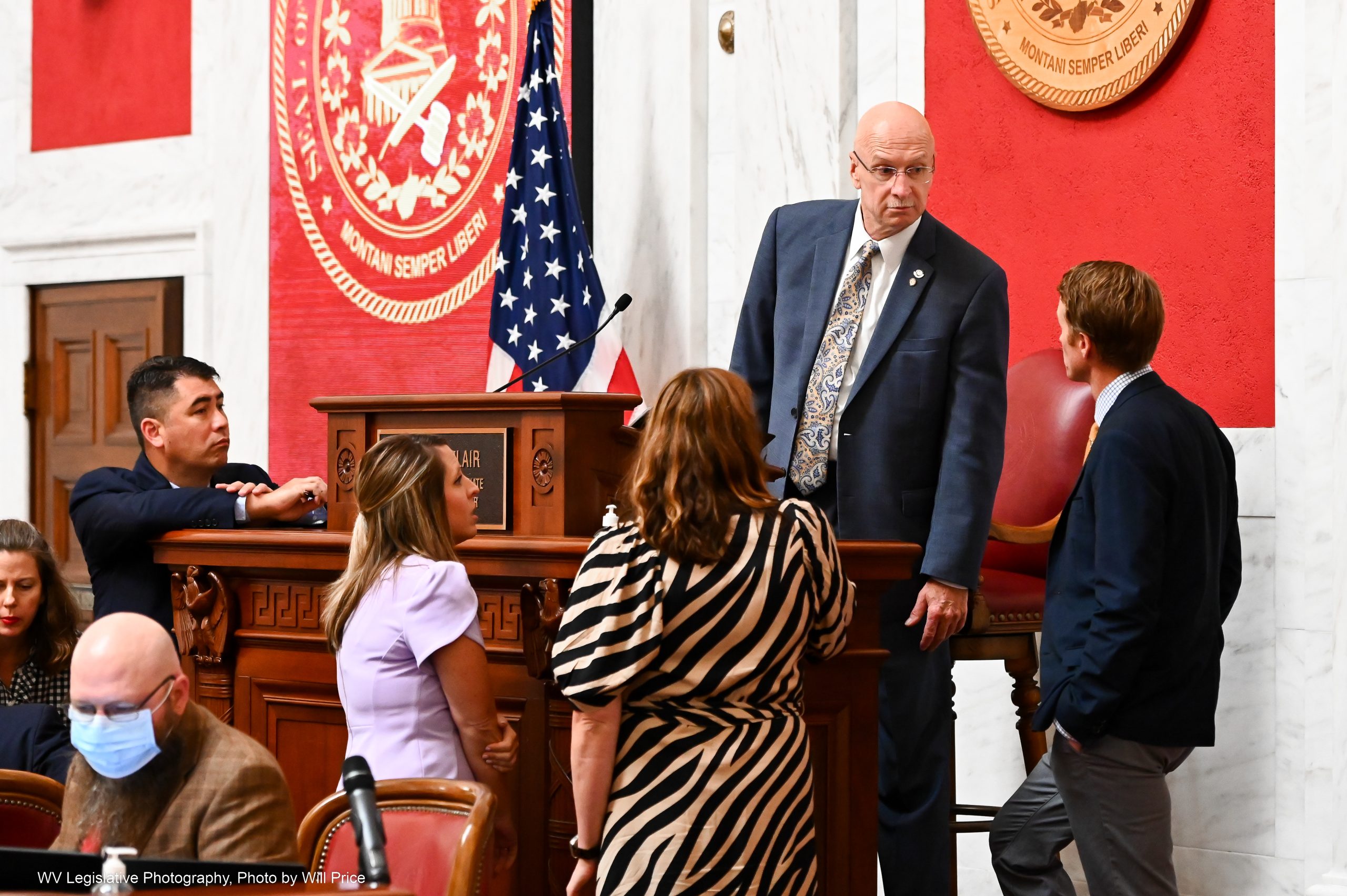 Legislature passes economic development bill, two roads bills in one-day special session